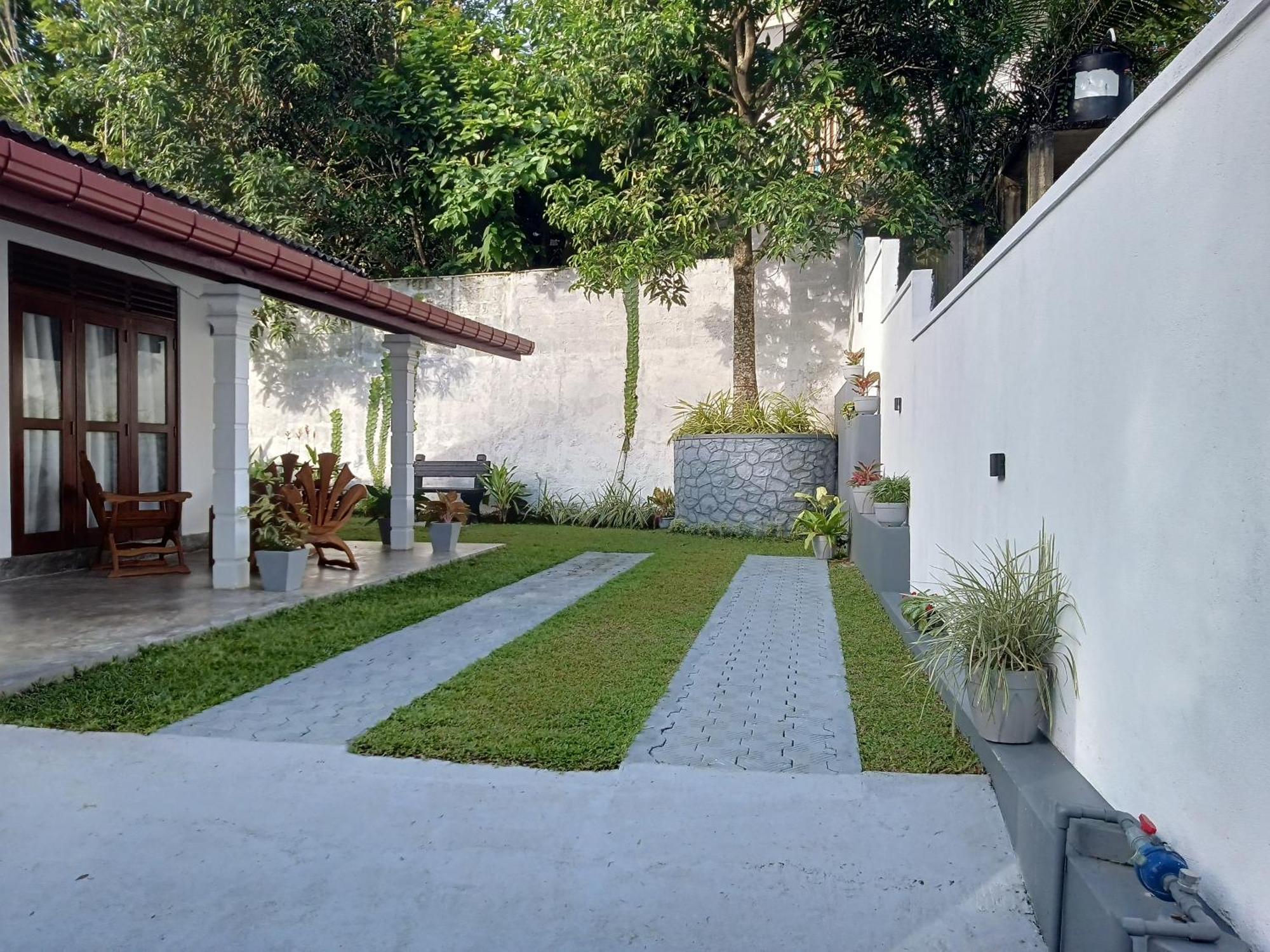 Gold Bubble Villa Unawatuna Exterior foto